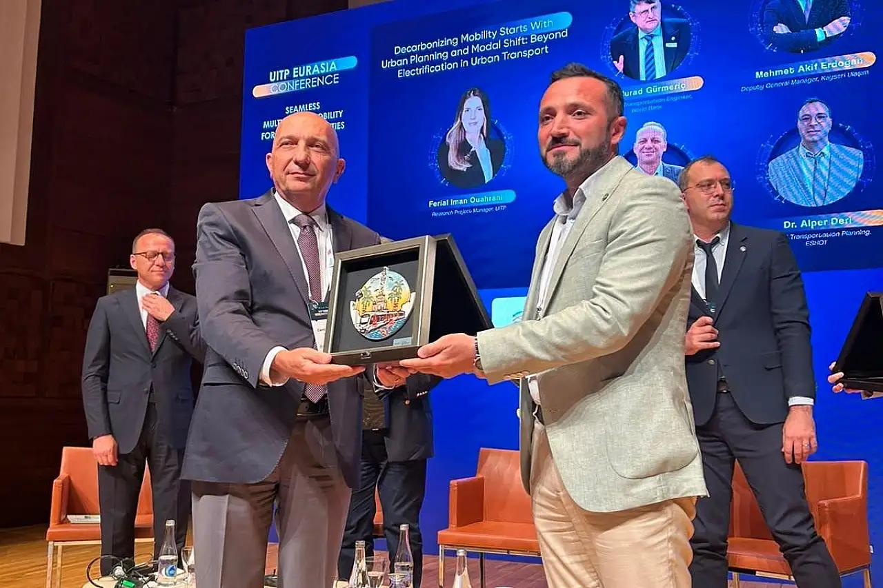 Ulaşım A.Ş. karbon azaltım çalışmalarını izmir'de anlattı