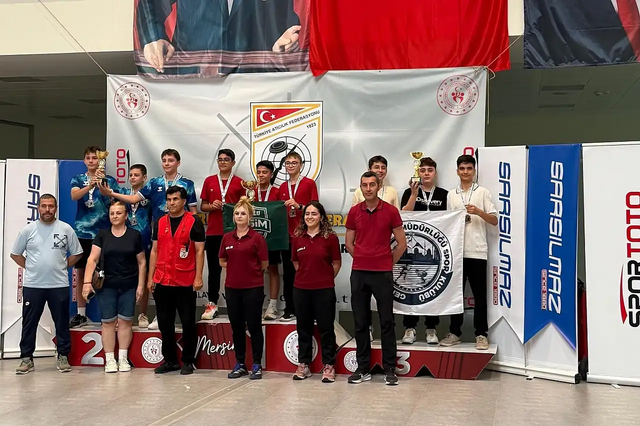 Kayseri'nin genç sporcuları Türkiye Kupası'nda dereceler elde etti