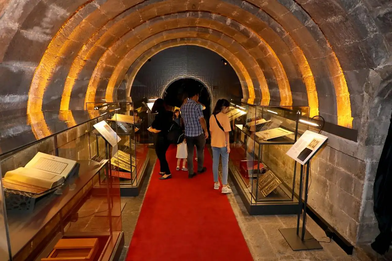 Talas'ın tarihi rotası Yaman Dede Evi'ne yoğun ilgi