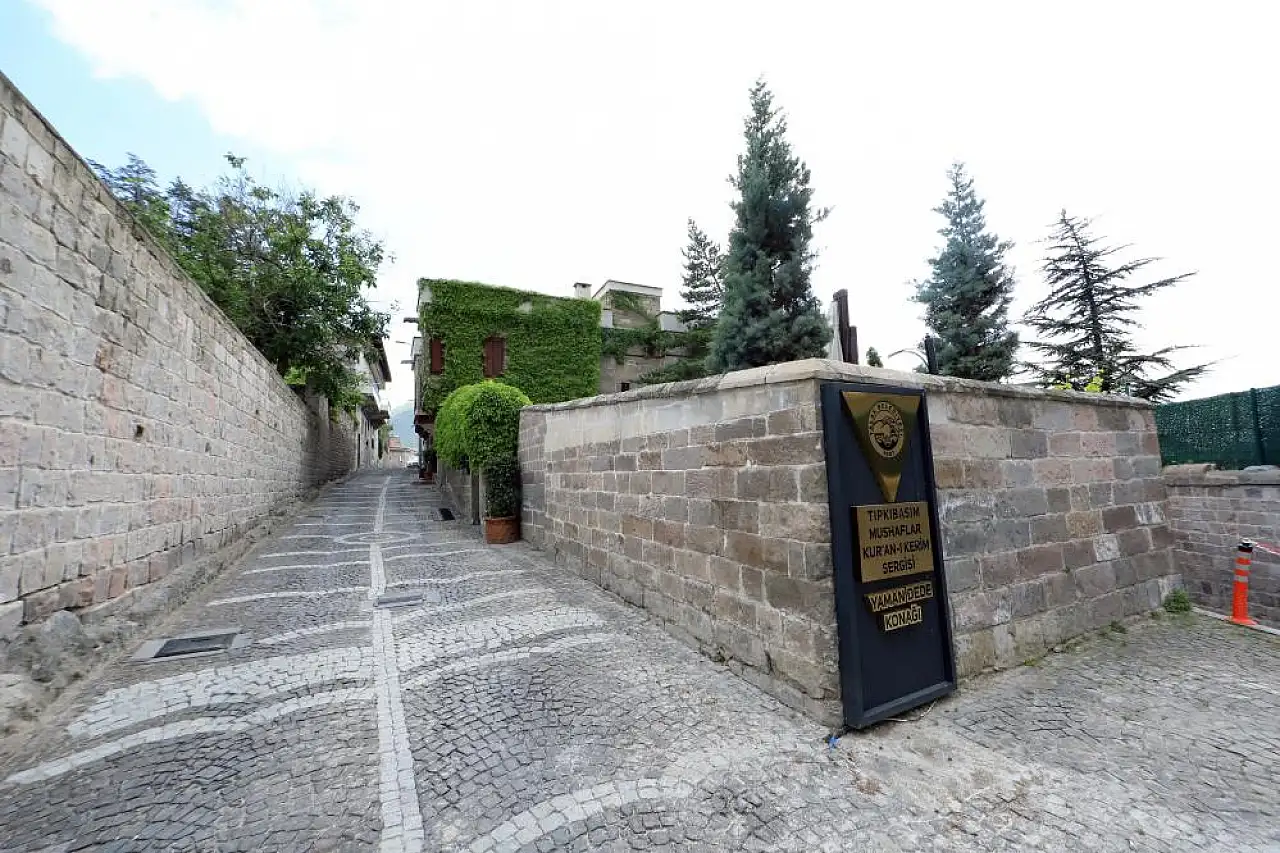 Talas'ın tarihi rotası Yaman Dede Evi'ne yoğun ilgi
