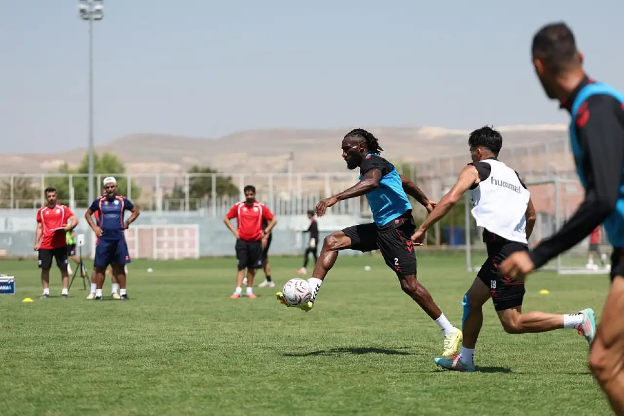 Kayserispor'un ezeli rakibi geliyor!