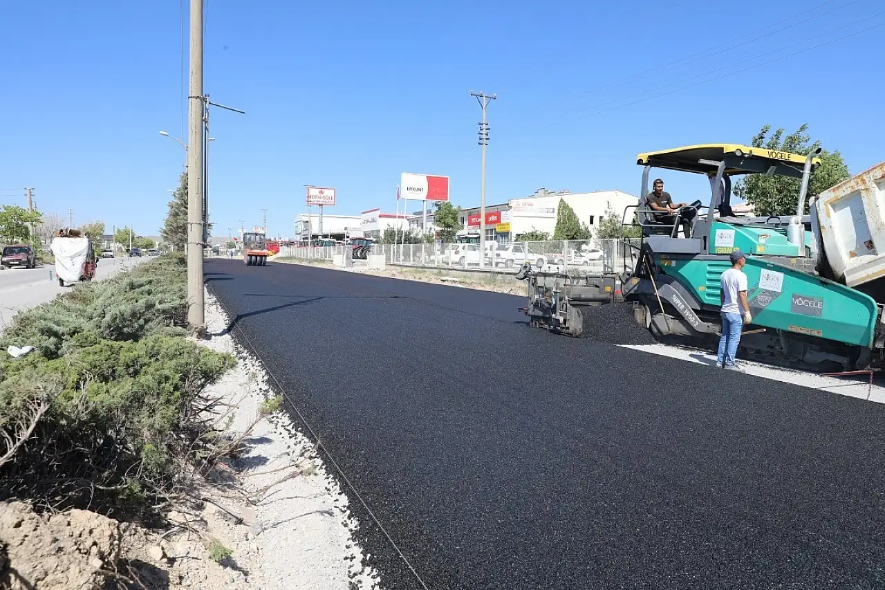 Ticaretin kalbi Ata Sanayi yolu yenileniyor