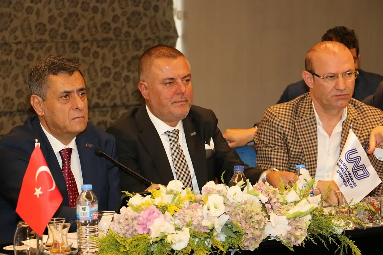 UND'den Kayseri'de kritik temaslar