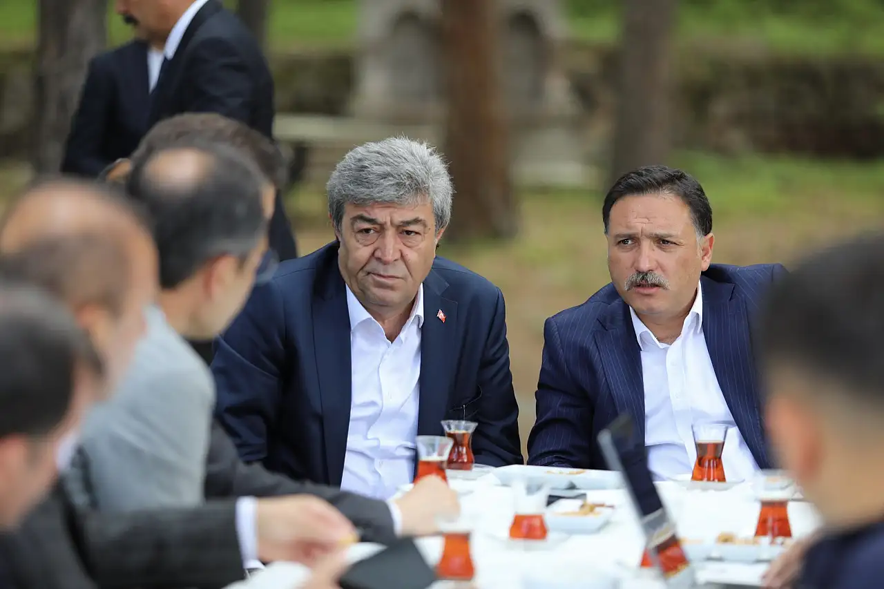 Efsane okula bakın ne yapılıyor!