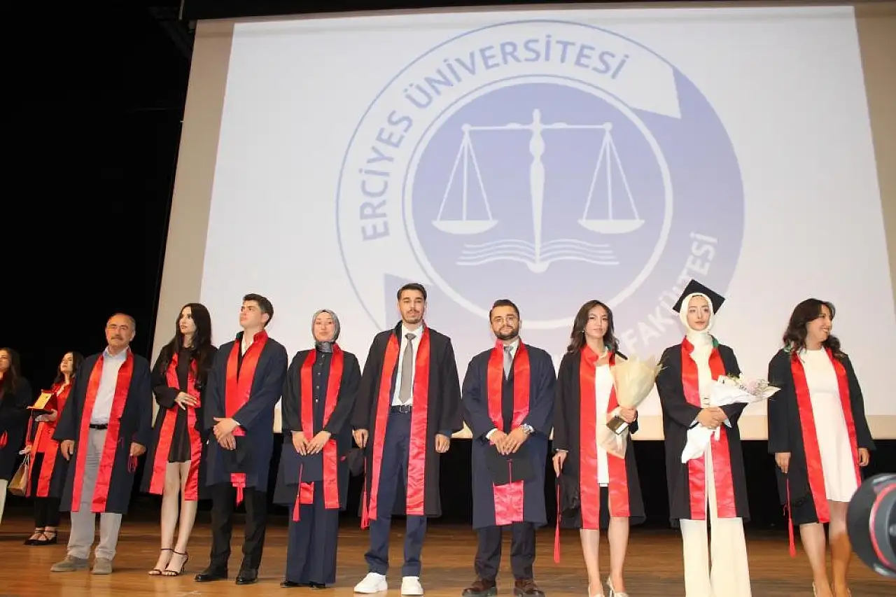 Emeklilik sonrası 79 yaşında öğrenci oldu