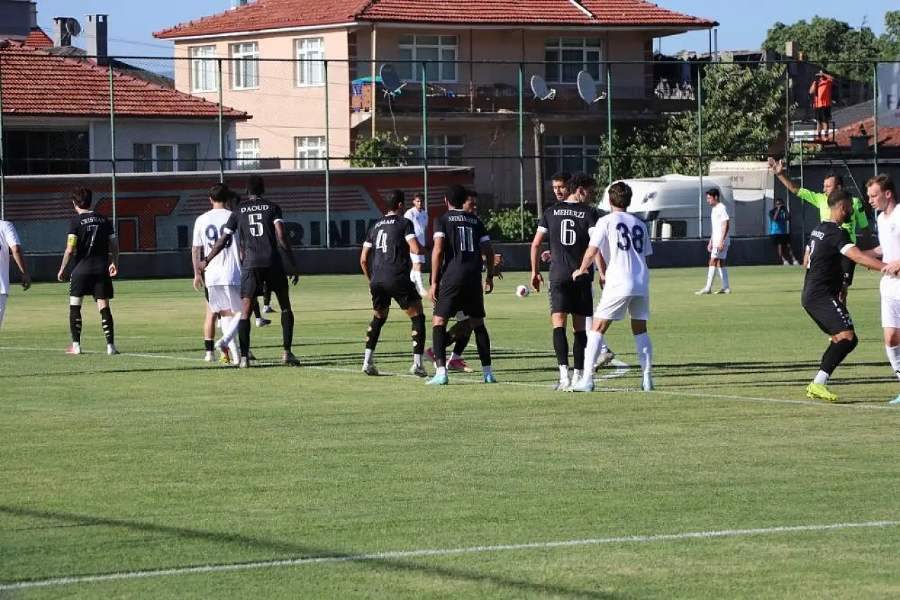 Erciyes 38 FK sezona galibiyetlerle başladı!