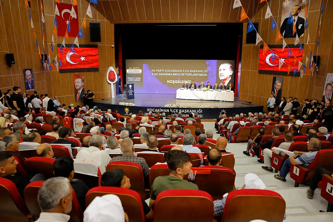 AK Parti Kayseri'de yoğun mesai: Melikgazi ve Kocasinan'da danışma meclisi toplantısı