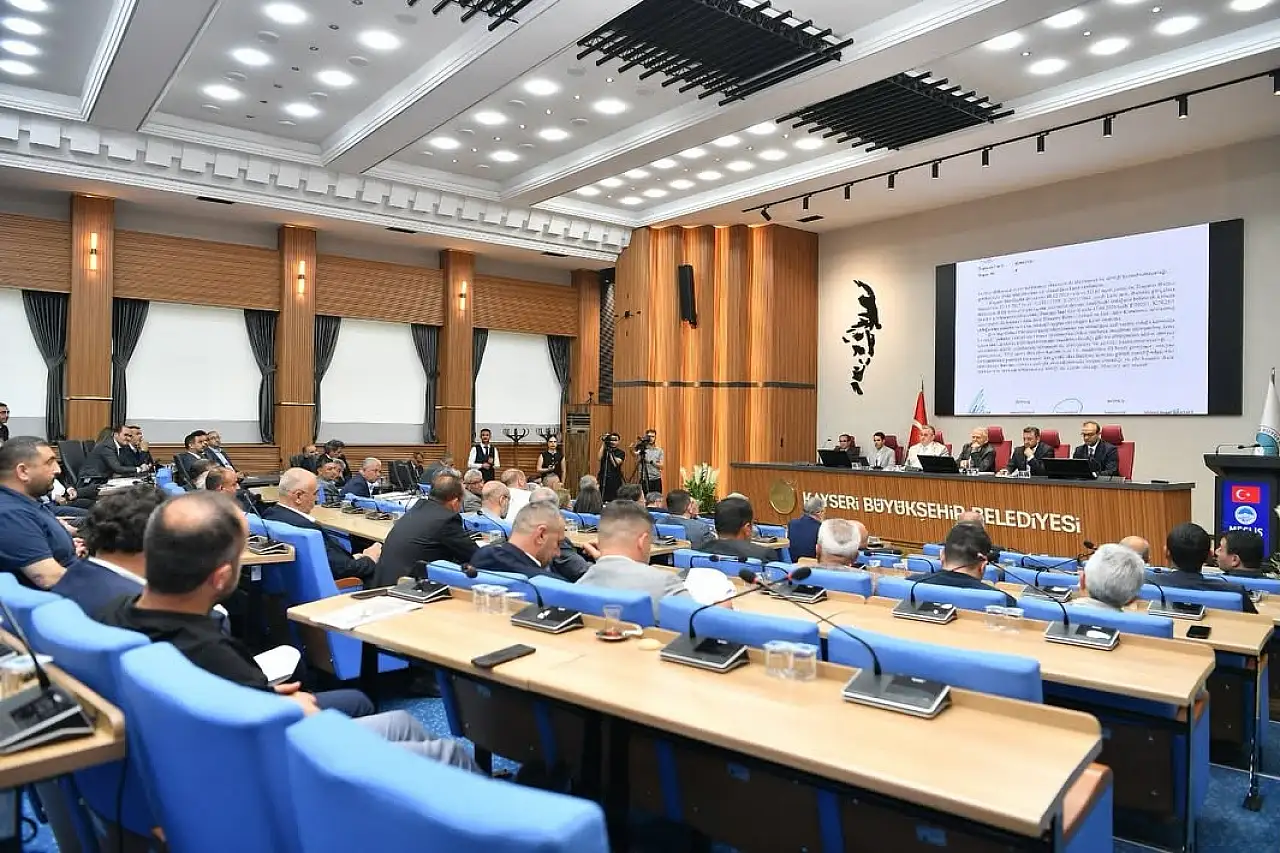 Kayseri Büyükşehir Belediye Başkanı milyonluk imza yetkisi isteyecek!