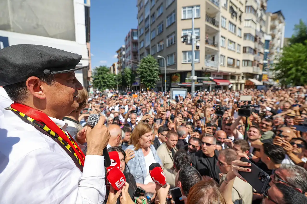 Özgür Özel Kayseri'nin yakınına geliyor!