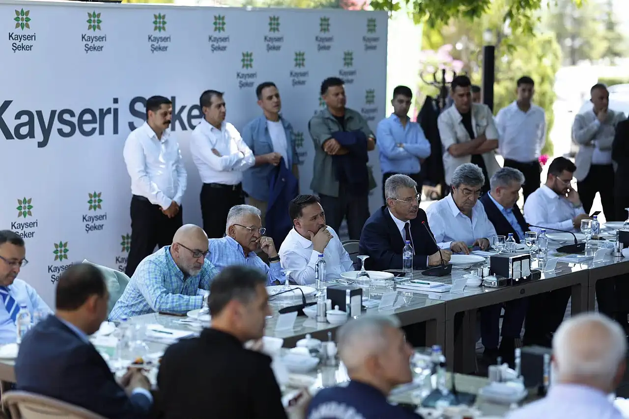 Kayseri Şeker'de neler oluyor? Vali ve Milletvekillerine bilgi verildi