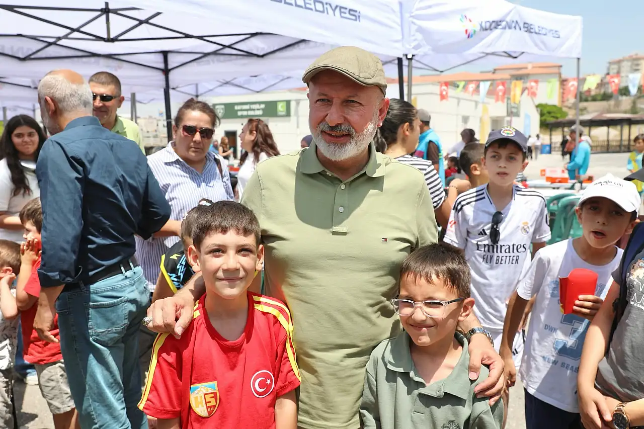 Başkan Çolakbayrakdar Koca burger etkinliğine katıldı!