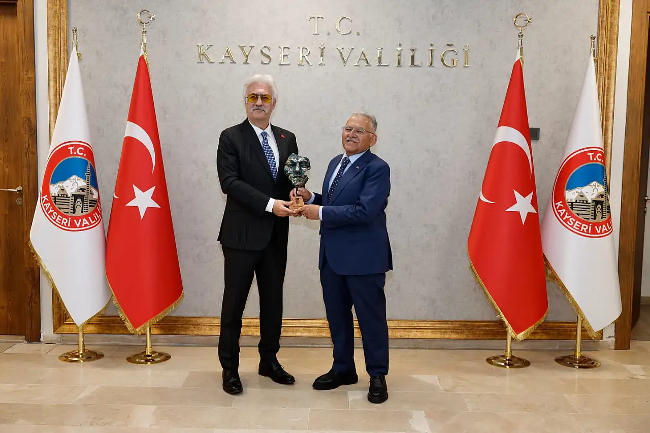 KAYOTED'den Kayseri Büyükşehir Belediyesi'ne ödül yağmuru