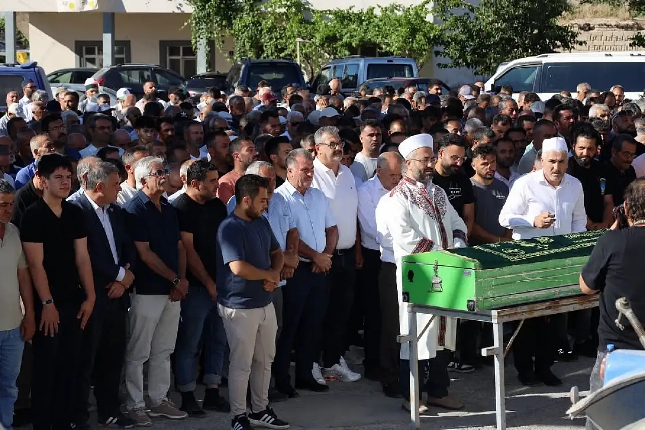 Hayatını kaybeden Kayserili 3 gurbetçi toprağa verildi