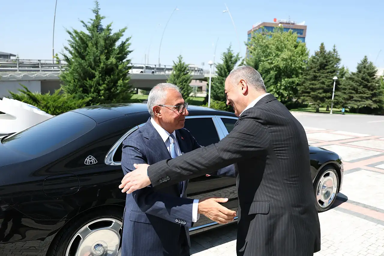 Kayseri ile Adana hattından dikkat çeken görüşme trafiği! Kayserili Başkan iş bağlayacak mı?