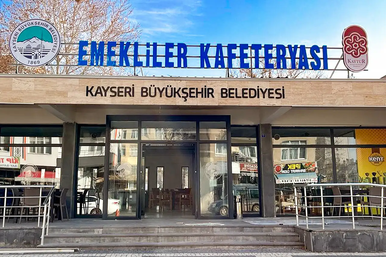 Kayseri'de dikkat çeken hizmet ağı! KAYTUR 57 noktada vatandaşlarla buluşuyor