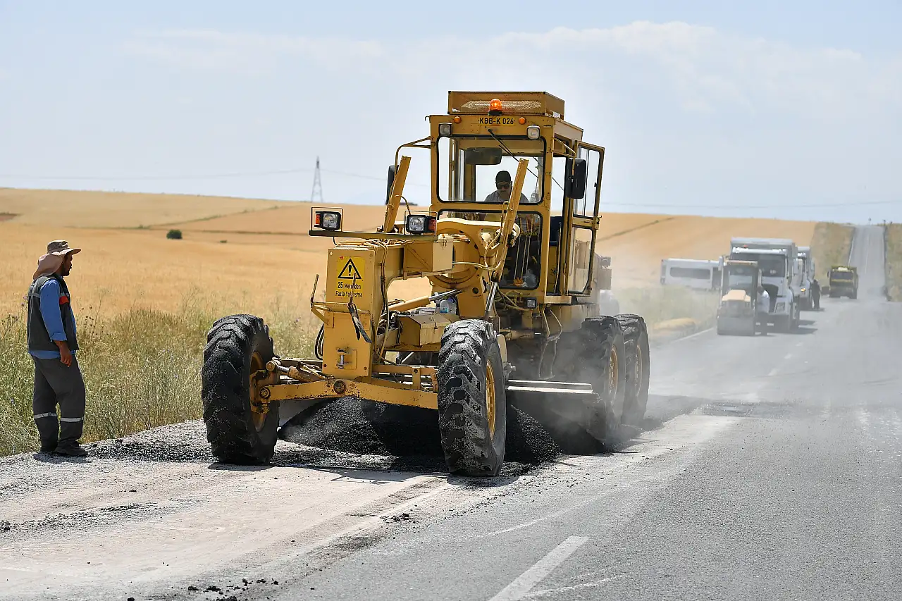 Kayseri'de yollar için dev yatırım: 20 bin ton asfalt!