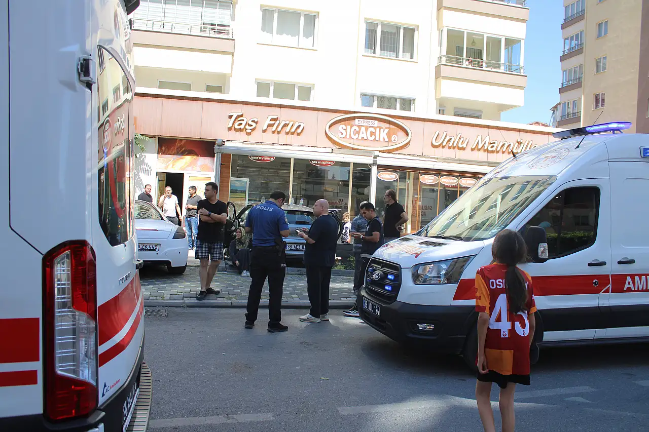 Kayseri'nin merkezinde kaza: Pide fırınına daldı!