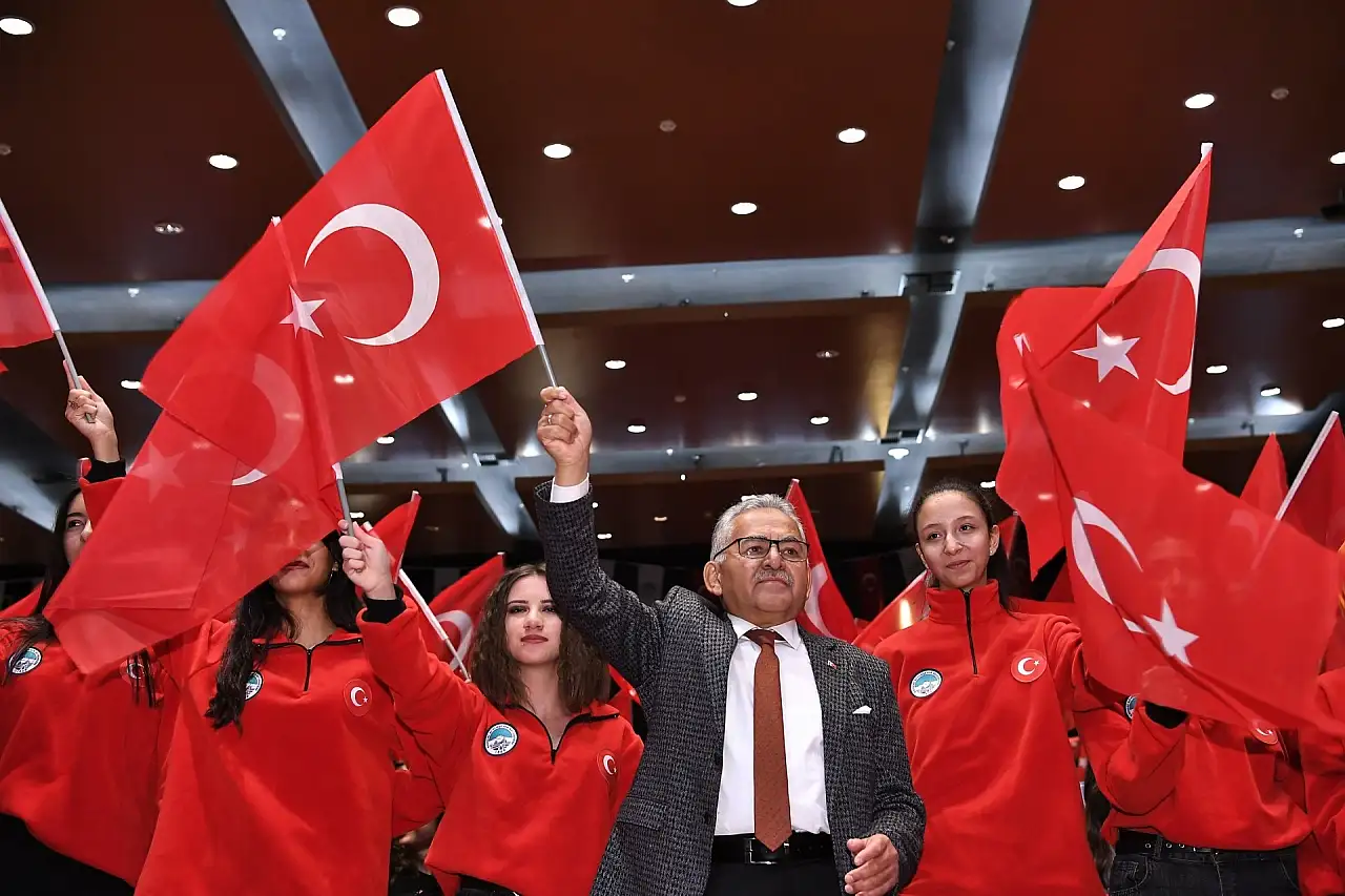 YKS sonuçları sonrası Kayseri'de yeni dönem! Üniversitelilere destek mesajı