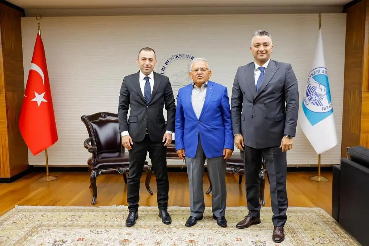 Kayseri'de dikkat çeken ziyaret trafiği: Başkan Büyükkılıç kimlerle görüştü?