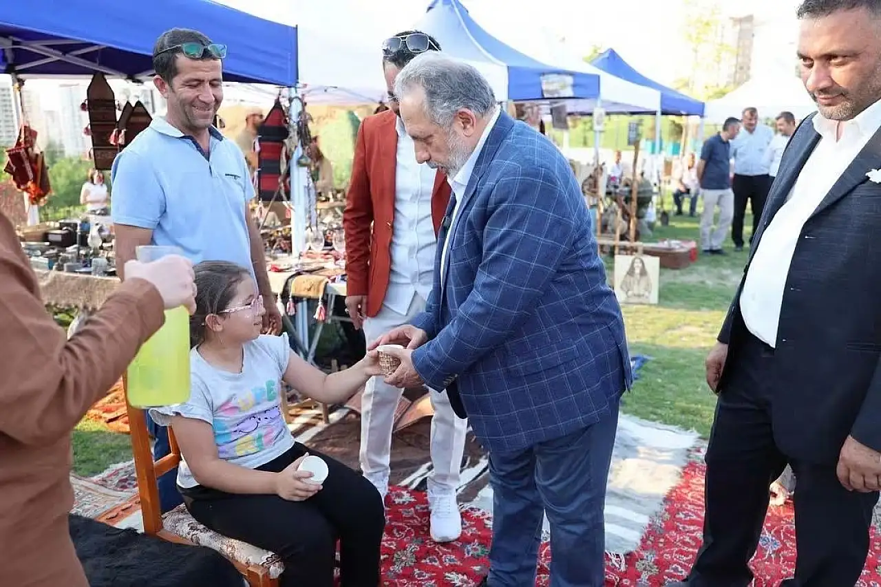 Türkiye'nin en büyük antika fuarı Kayseri'de açıldı! 100 bin eser bir arada