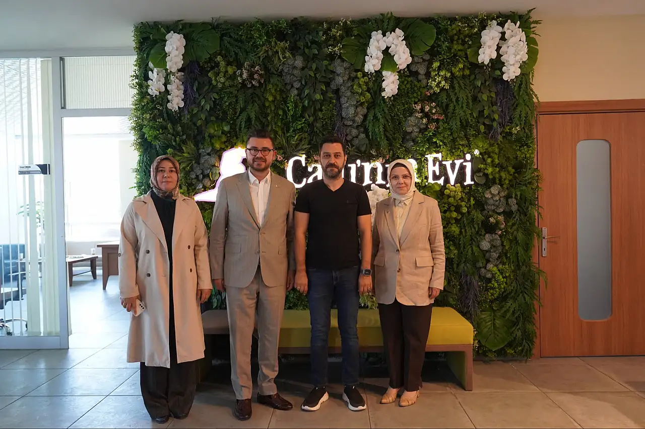 AK Partili isimlerin Kayseri'deki 'cadının evinde' ne işi var?