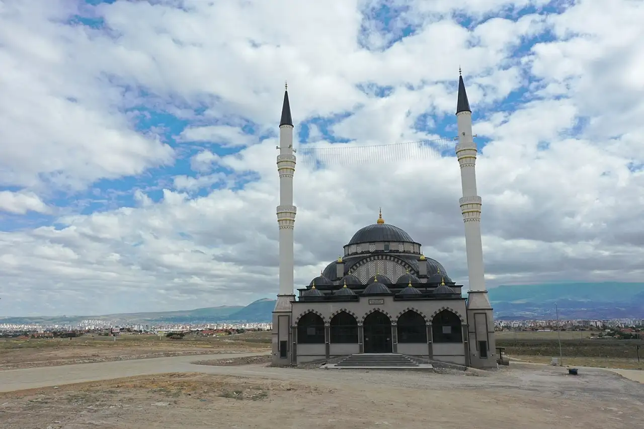 Kayseri'ye bir cami daha yapılacak! Milyonlarca liralık sözleşme imzalandı