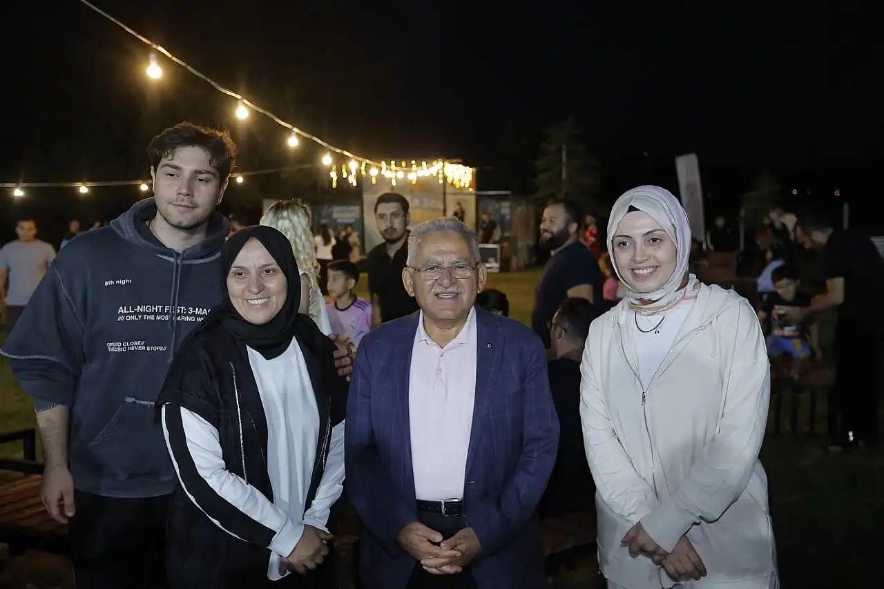 Büyükkılıç, Sarımsaklı Kampı'nda hemşehrileriyle bir araya geldi