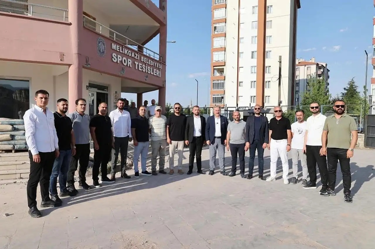 Kayseri'de spor tesisi baştan sona yenileniyor: 780 kişilik tribün geliyor