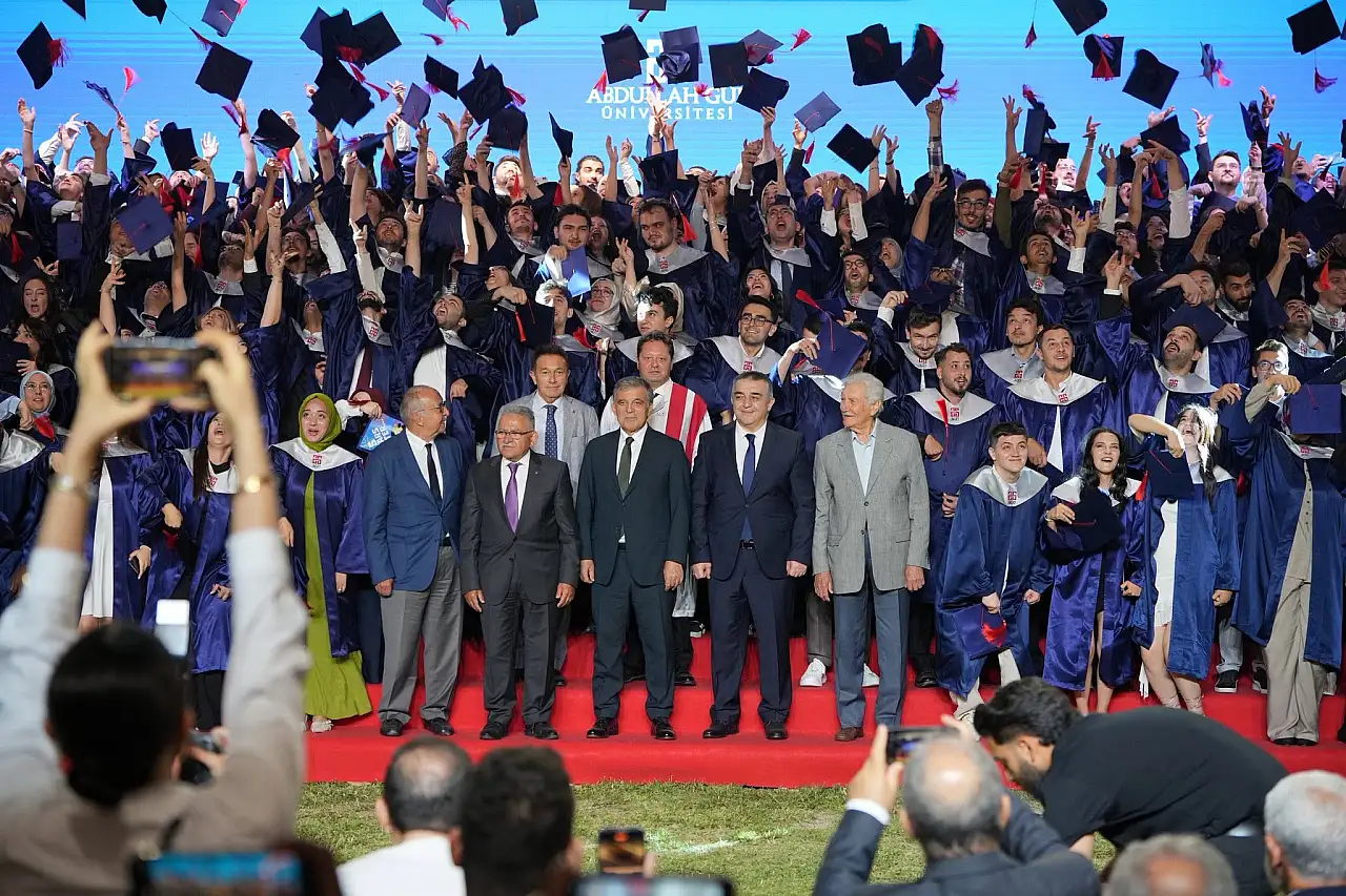 Abdullah Gül, Kayseri'de bir ilke imza attı! Peki, Gül'e ne oldu?