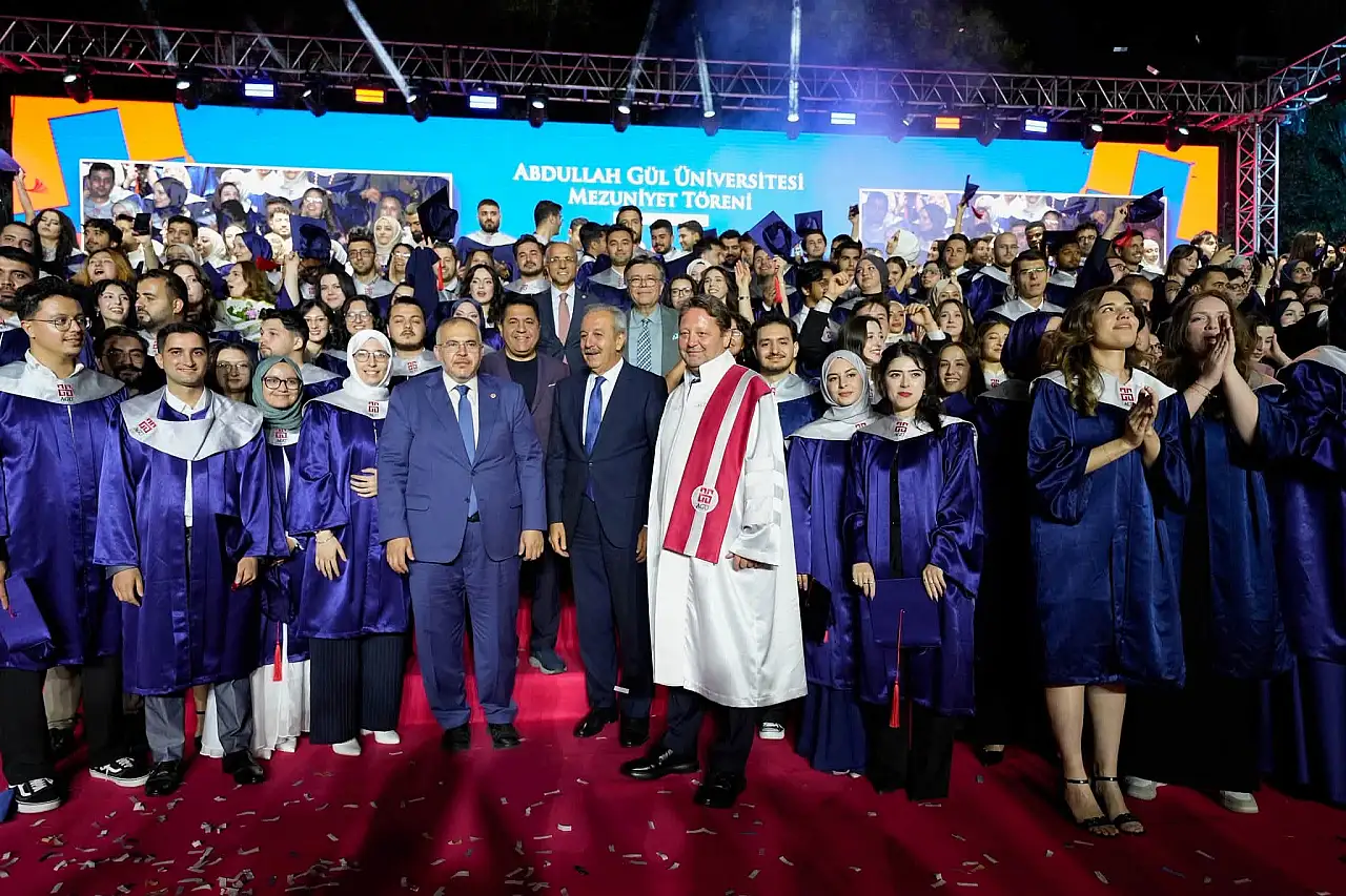 Abdullah Gül, Kayseri'de bir ilke imza attı! Peki, Gül'e ne oldu?