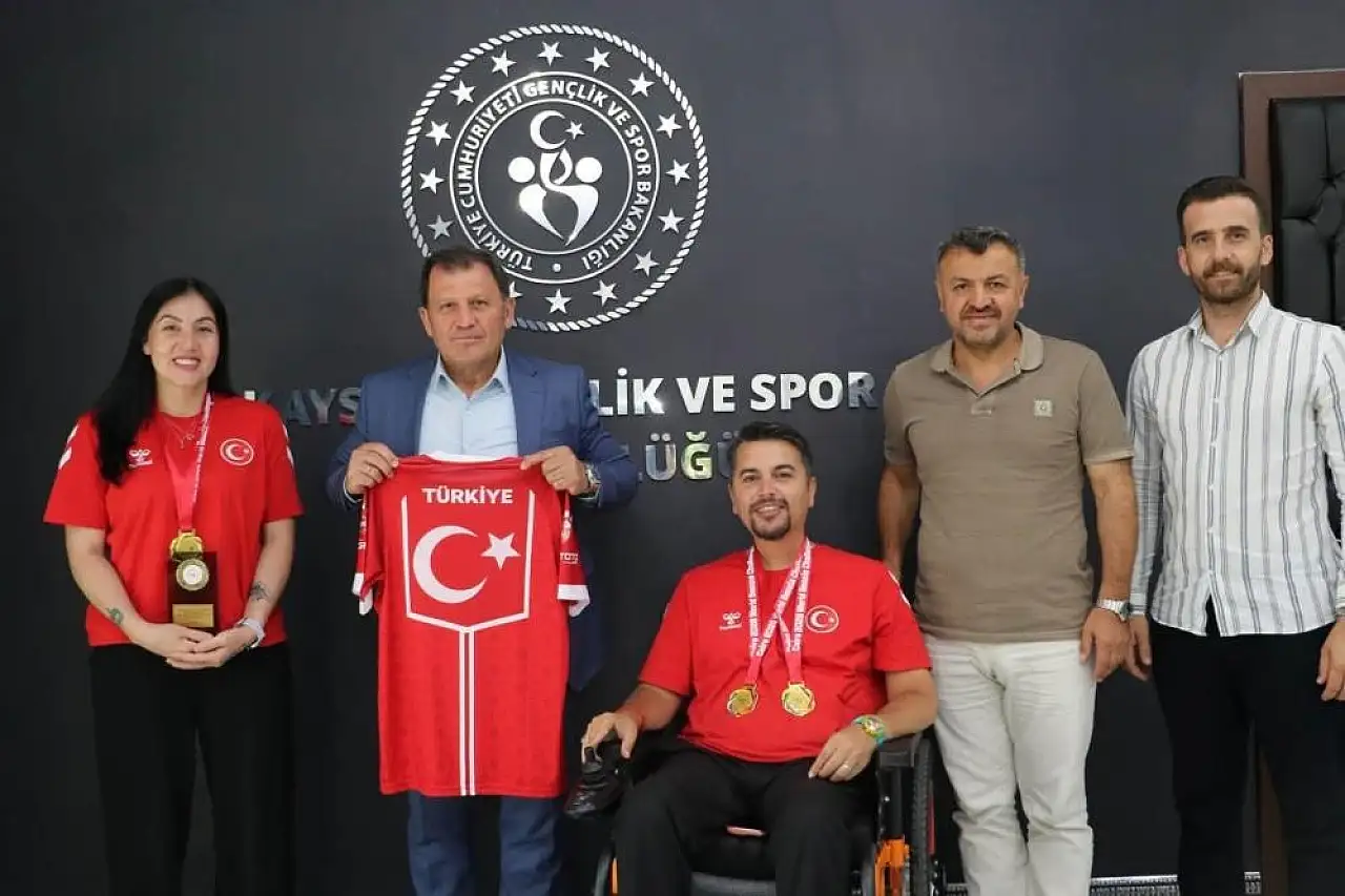 Mısır'da Kayseri rüzgârı! Öner Bozbıyık şampiyon oldu