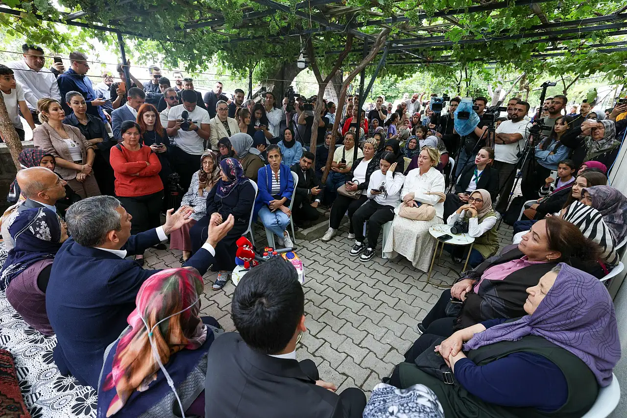YENİ Parti Lideri Özgür Özel'in Kayseri'de çok istediği şeyi yapamadı!