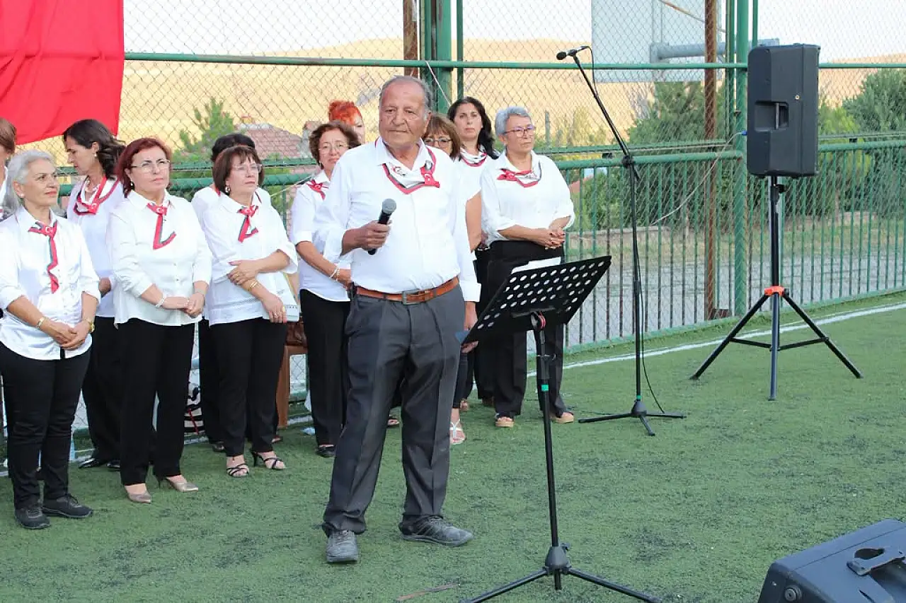 Kayseri'de konser: Mahalleliler koro oluşturdu!