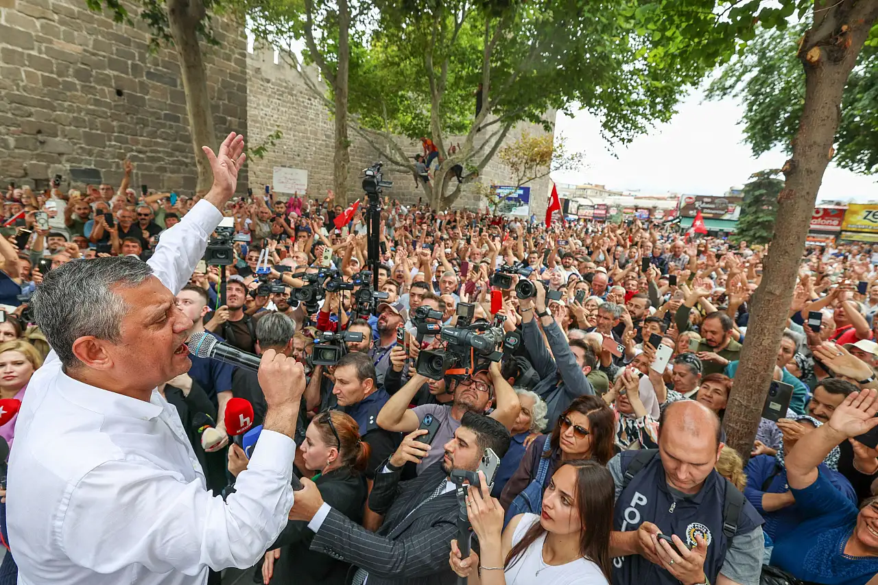 YENİ Parti Lideri Özgür Özel'in Kayseri'de çok istediği şeyi yapamadı!