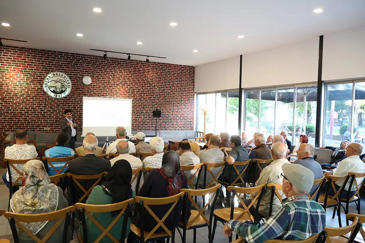 Talas'ta Alzheimer buluşması! Uzmanı korunma yollarını anlattı