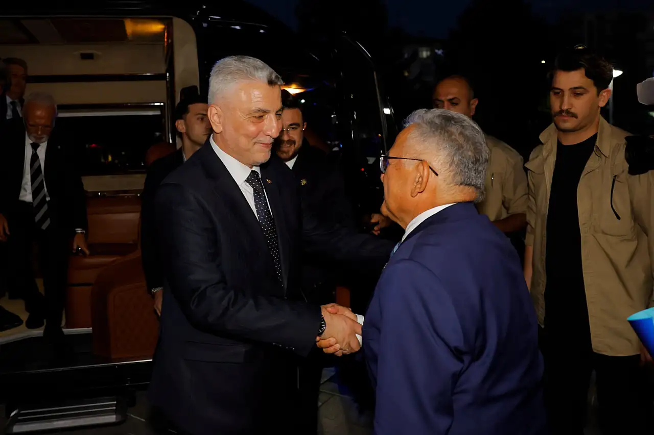 Bakan Bolat'tan Kayseri'ye tam not: 'Örnek şehir'