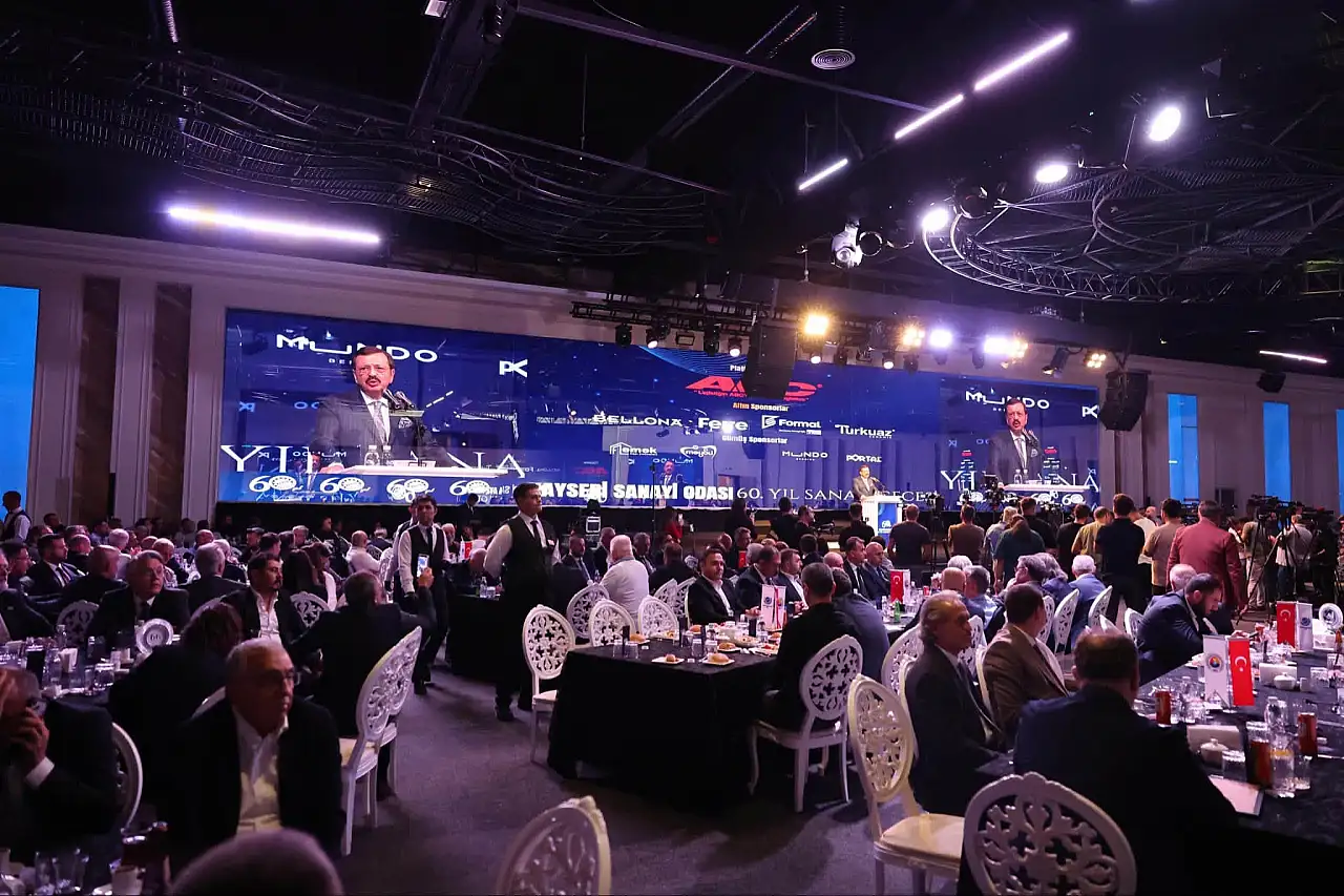 Kayseri'de sanayi zirvesi! Kentin geleceği konuşuldu