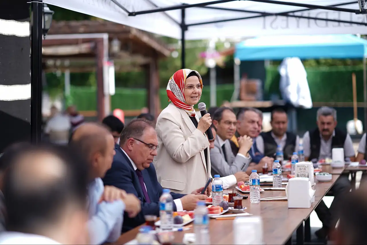 AK Partili isim bu görüntüyle duyurdu! Kayseri'ye geliyor