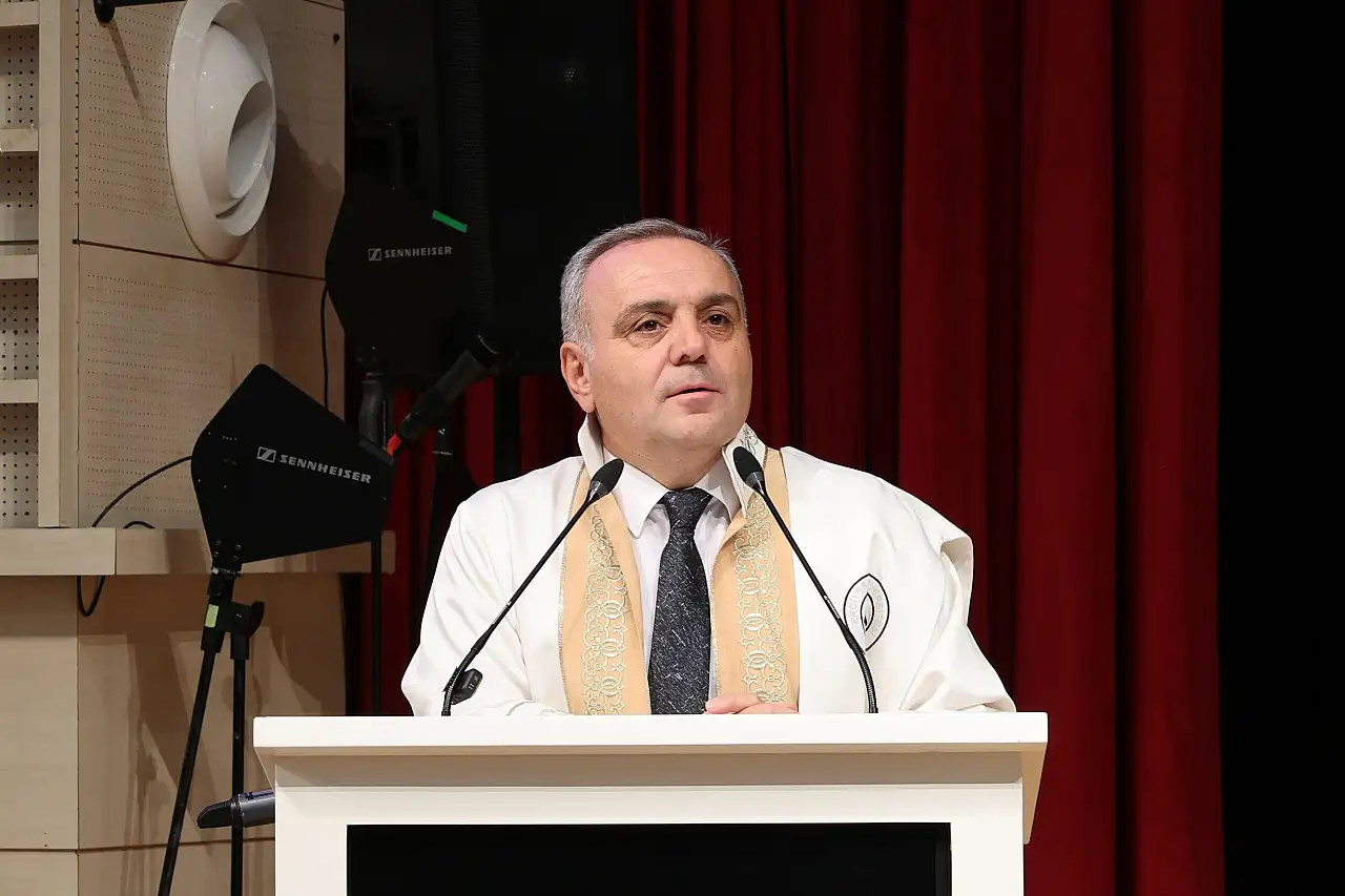 250 öğrenci için mezuniyet sevinci!