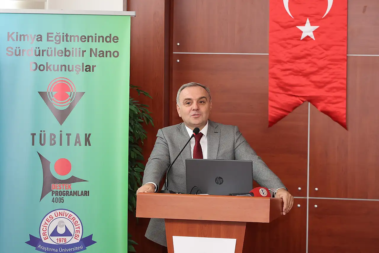 Kimya eğitiminde yeni dönem! 14 ilden öğretmenler Erciyes'te buluştu