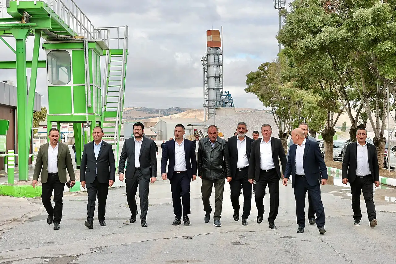 Kayseri'nin en büyük şirketinde tören düzenlendi! Gözler o ismi aradı