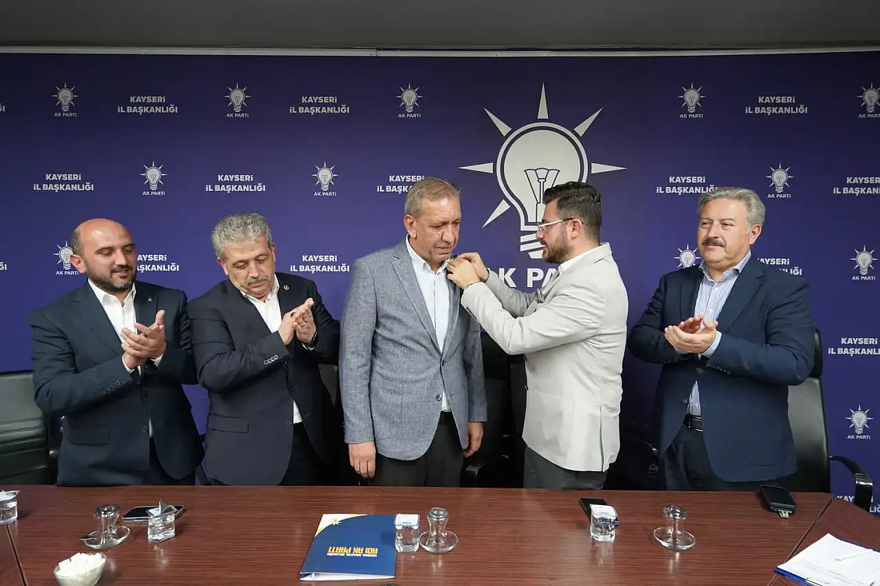 Kayseri'de CHP'den AK Parti'ye flaş transfer