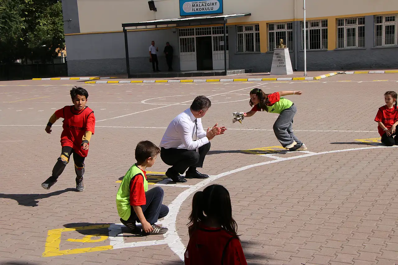 Kayseri İl Milli Eğitim Müdürü'nden velilere dikkat çeken çağrı!
