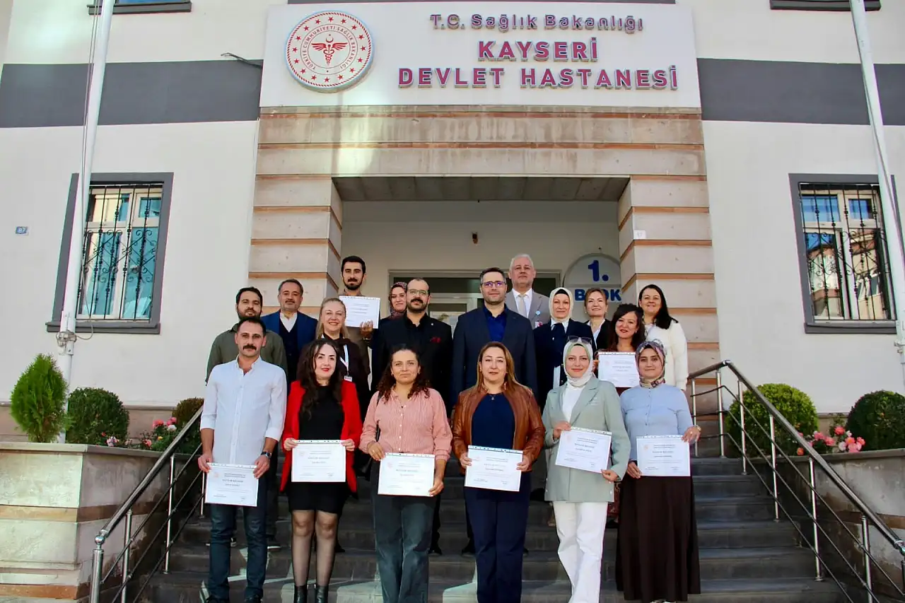 Kayseri Devlet Hastanesi'nde eğitim programı sona erdi! Sertifikalar verildi