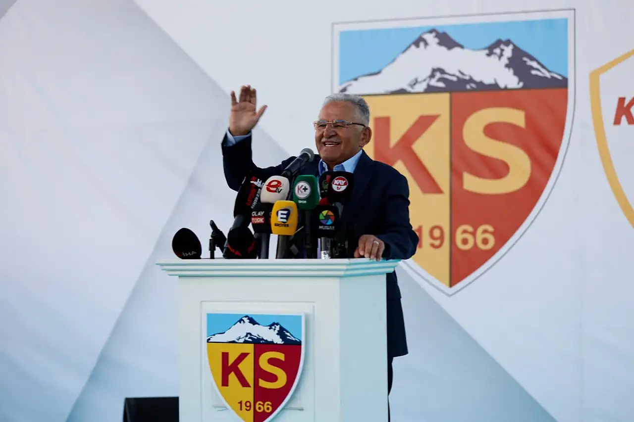 Gözler Başkan Büyükkılıç'ta! Kayseri'de yarın ulaşım ücretsiz olacak mı?