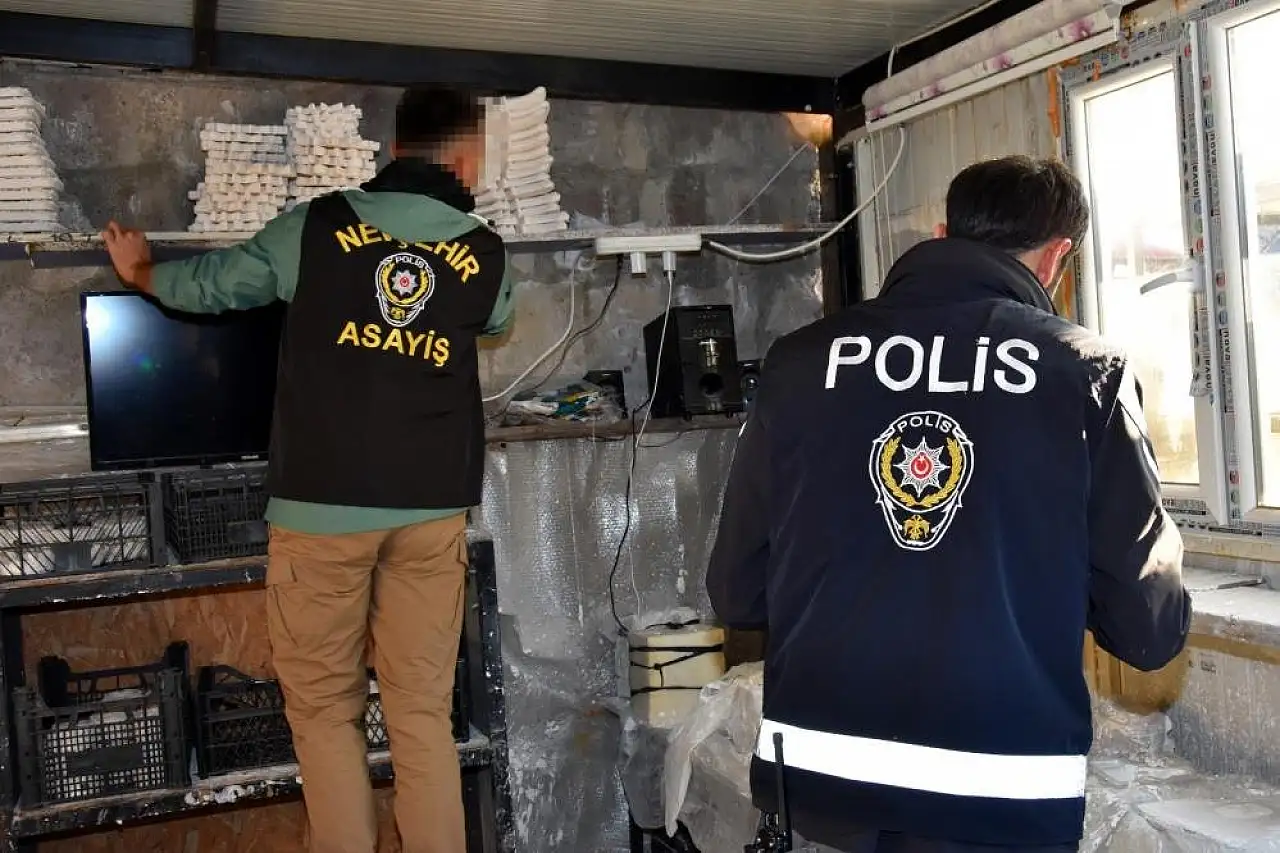 Kayseri'nin de aralarında olduğu 9 ilde fuhuş operasyonu! Kadınlar kurtarıldı