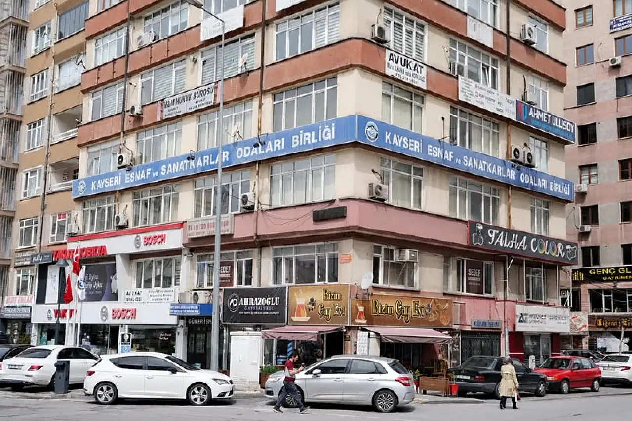 Kayseri'de esnaf binasına alıcı çıkmayınca fiyat düşürülmüştü! Yarın yeniden satışa çıkıyor