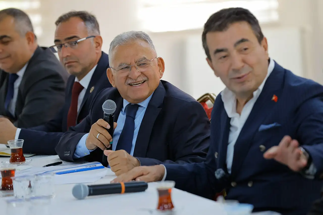 Bünyan'da muhtarlarla toplantı: Mahallelerin ihtiyaçları değerlendirildi