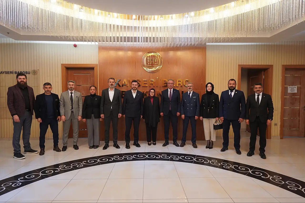 Kayseri'nin tanınan avukatından AK Parti'ye tepki!