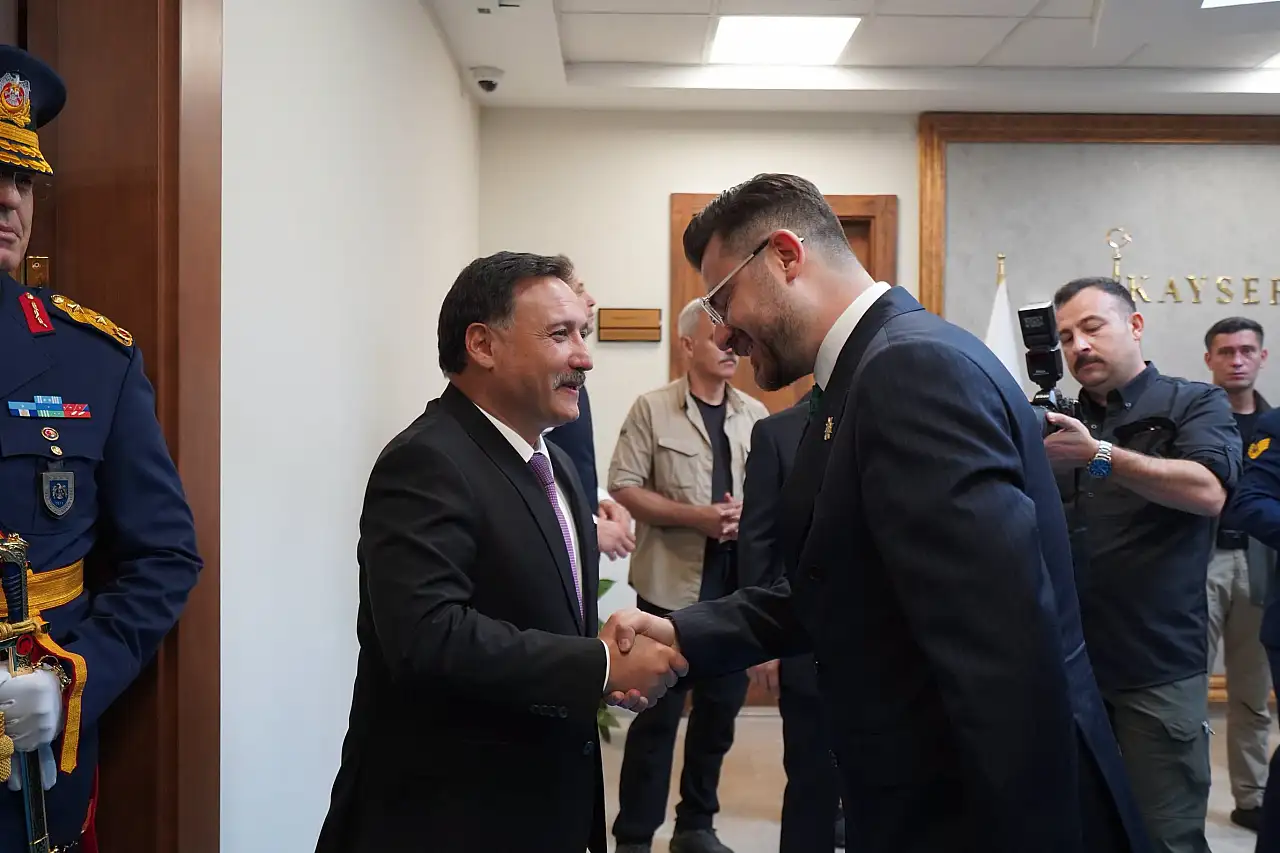 Kayseri Valisi gidiyor mu? AK Parti İl Başkanından dikkat çeken açıklama: Böyle bir sürecin eşiğindeyiz!